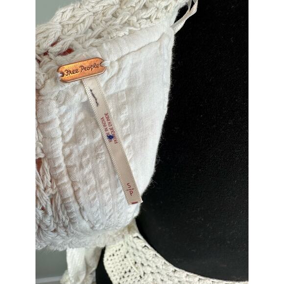 NWOT Free People Megan Crochet Cut Out Back Top - Size Small - Picture 11 of 12